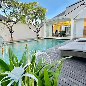 alami-luxury-villa.ubudhotelsnow.com/