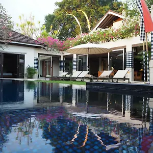 temple-tree-bali-villas.hotelsseminyak.net/