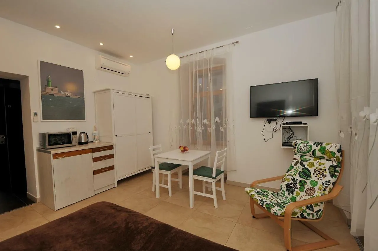 Studio Apartment Dzapo Split