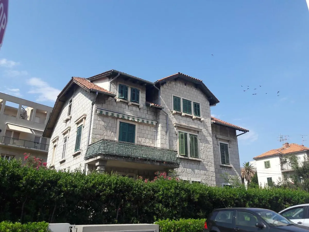 Studio Apartment Dzapo Split