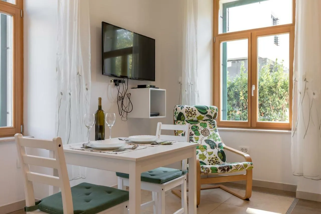 Studio Apartment Dzapo Сплит